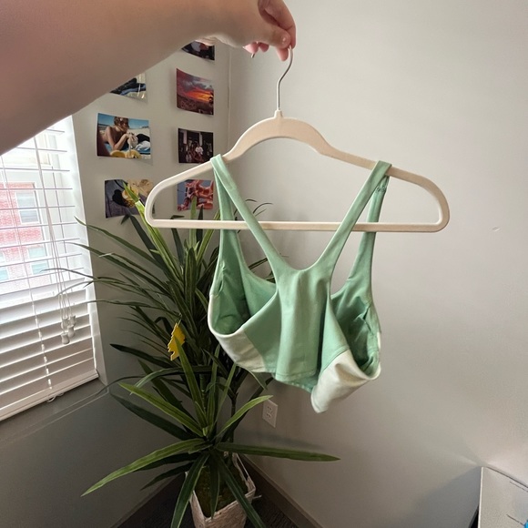 workout top - Picture 2 of 2